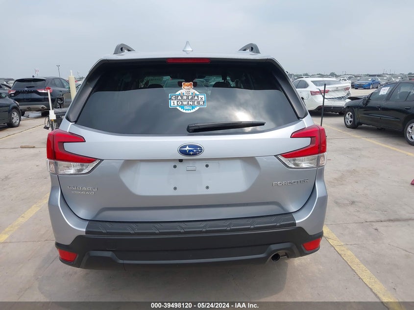 2023 Subaru Forester Premium VIN: JF2SKAECXPH526693 Lot: 39498120