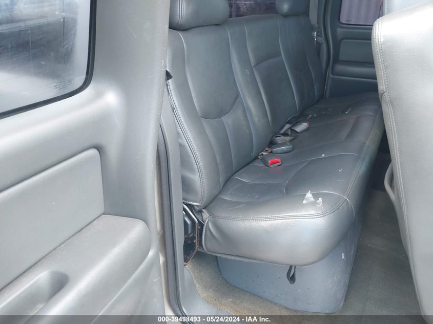 2003 Chevrolet Silverado 1500 Ls VIN: 2GCEC19T831158045 Lot: 39498493