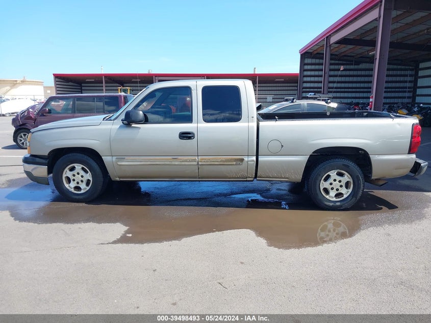 2003 Chevrolet Silverado 1500 Ls VIN: 2GCEC19T831158045 Lot: 39498493