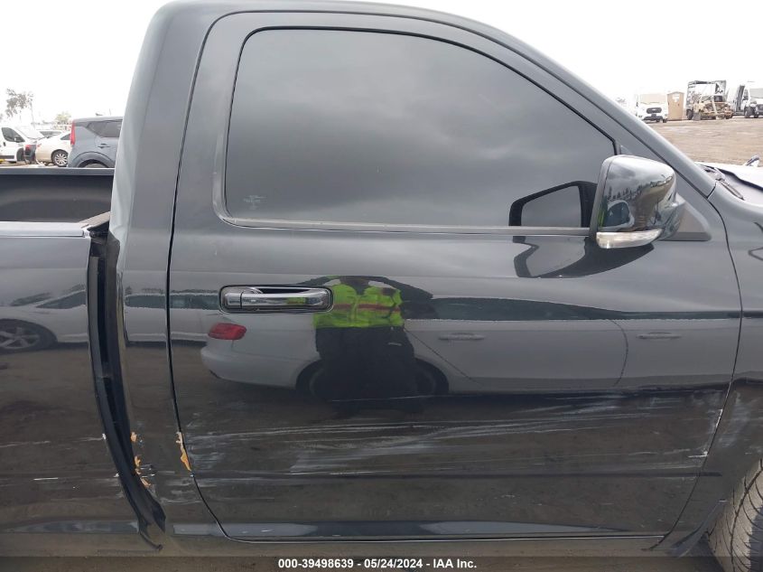 2017 Ram 1500 Night Regular Cab 4X2 6'4 Box VIN: 3C6JR6CT1HG695977 Lot: 39498639