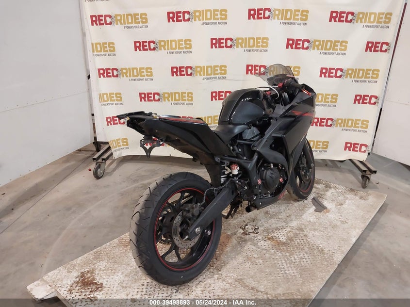 2015 YAMAHA YZFR3 MH3RH06Y4FK008386