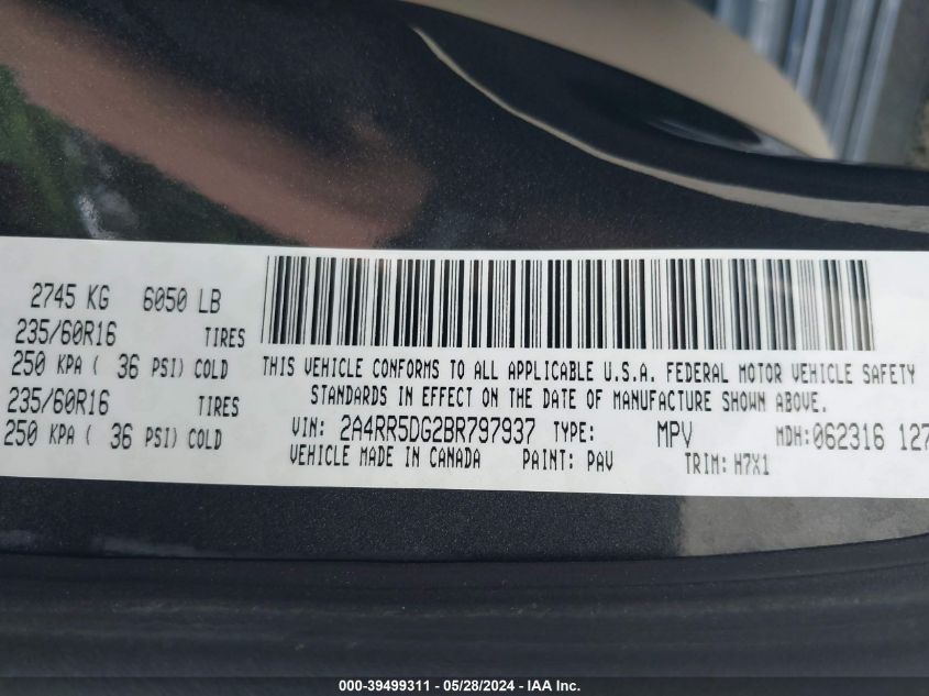 2011 Chrysler Town & Country Touring VIN: 2A4RR5DG2BR797937 Lot: 39499311