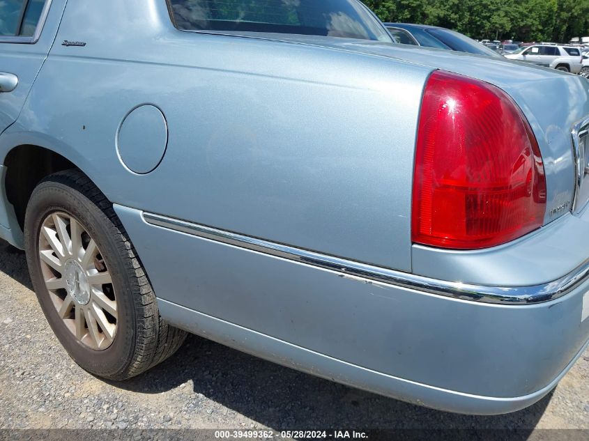 2006 Lincoln Town Car Signature VIN: 1LNHM81WX6Y607246 Lot: 39499362