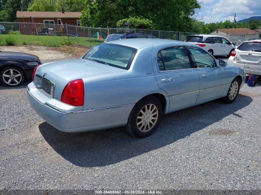 2006 Lincoln Town Car Signature VIN: 1LNHM81WX6Y607246 Lot: 39499362