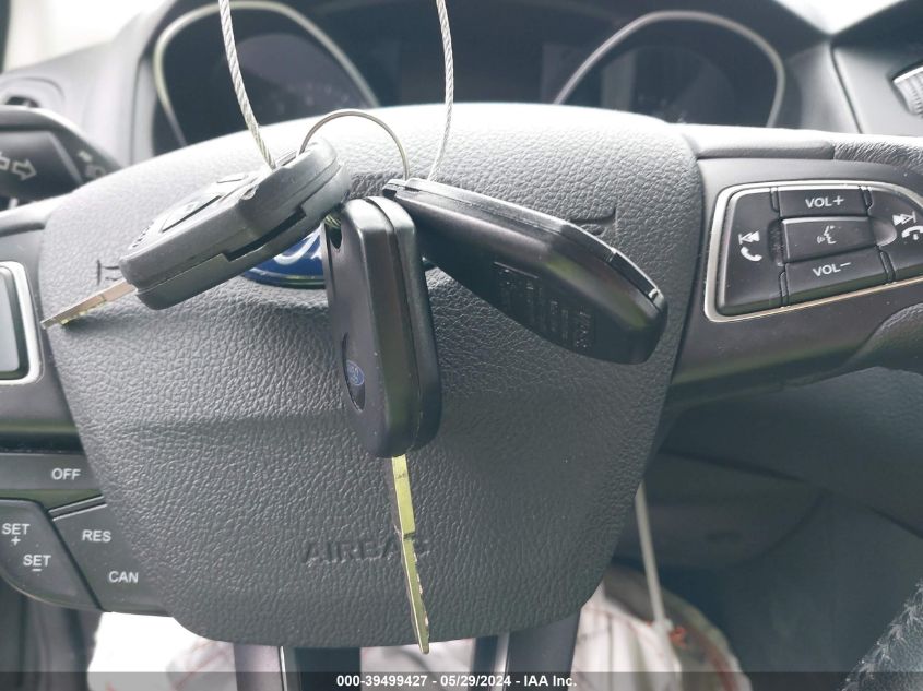 2016 Ford Focus Se VIN: 1FADP3K21GL368926 Lot: 39499427