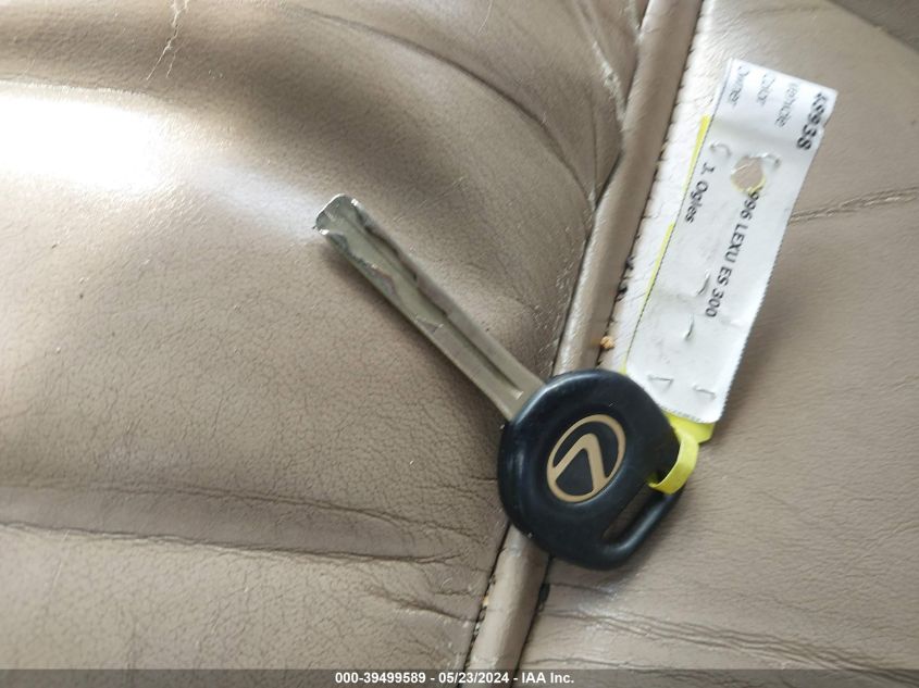 1996 Lexus Es 300 VIN: JT8BF12GXT0179562 Lot: 39499589