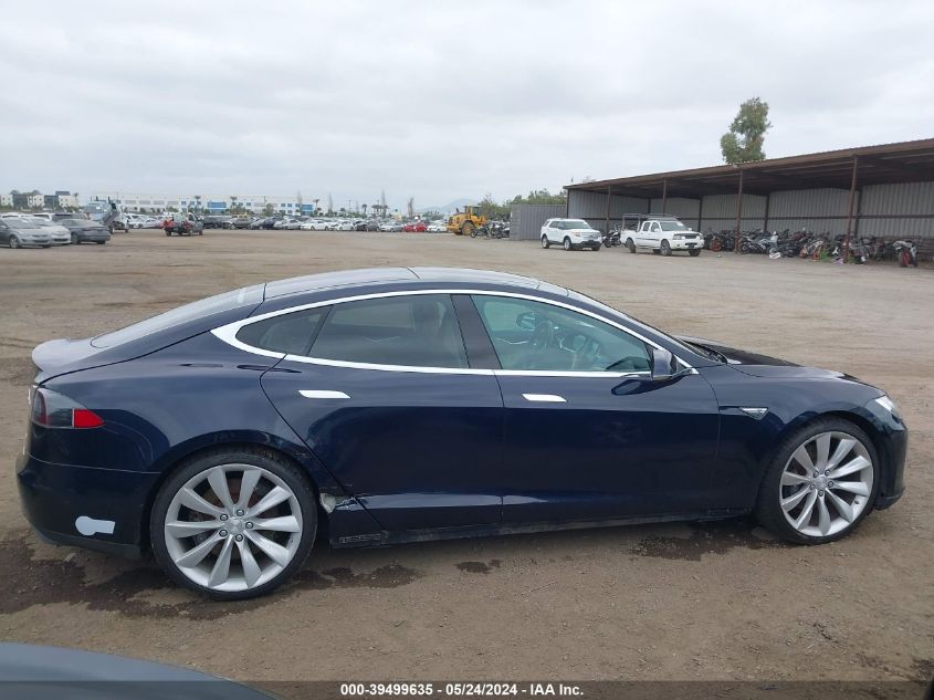 2013 Tesla Model S VIN: 5YJSA1CN6DFP23300 Lot: 39499635