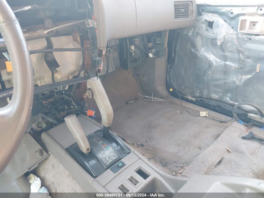 1995 Toyota 4Runner Vn39 Sr5 VIN: JT3VN39W0S8085608 Lot: 39499701