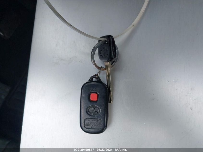 2003 Toyota Matrix Standard VIN: 2T1KR32E83C011167 Lot: 39499817