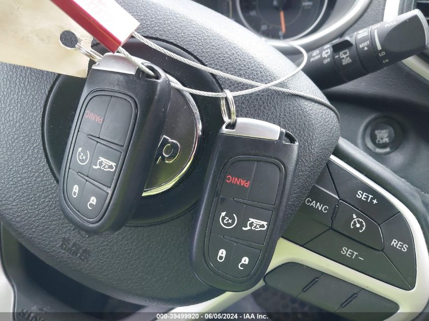 2016 Jeep Cherokee Latitude VIN: 1C4PJMCS1GW334240 Lot: 39499920