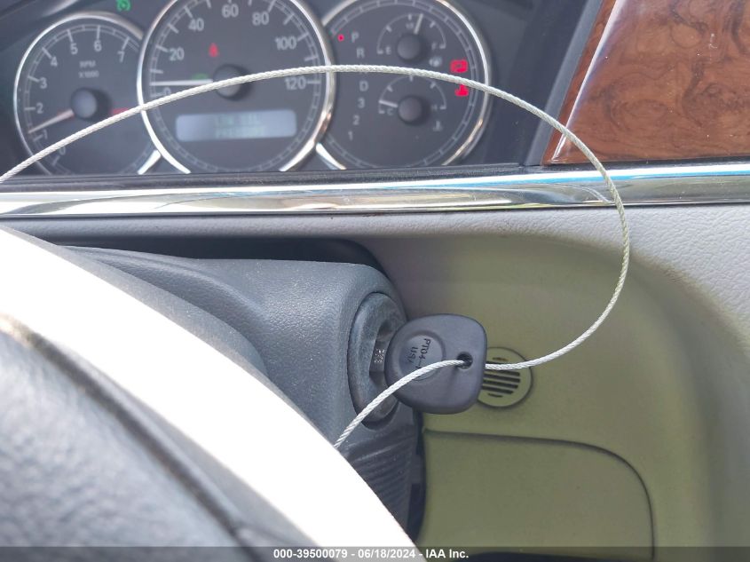 2005 Buick Lacrosse Cxl VIN: 2G4WD532351282215 Lot: 39500079