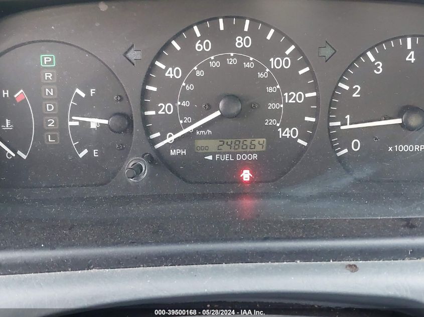 2000 Toyota Camry Le VIN: 4T1BG22K5YU70256 Lot: 39500168