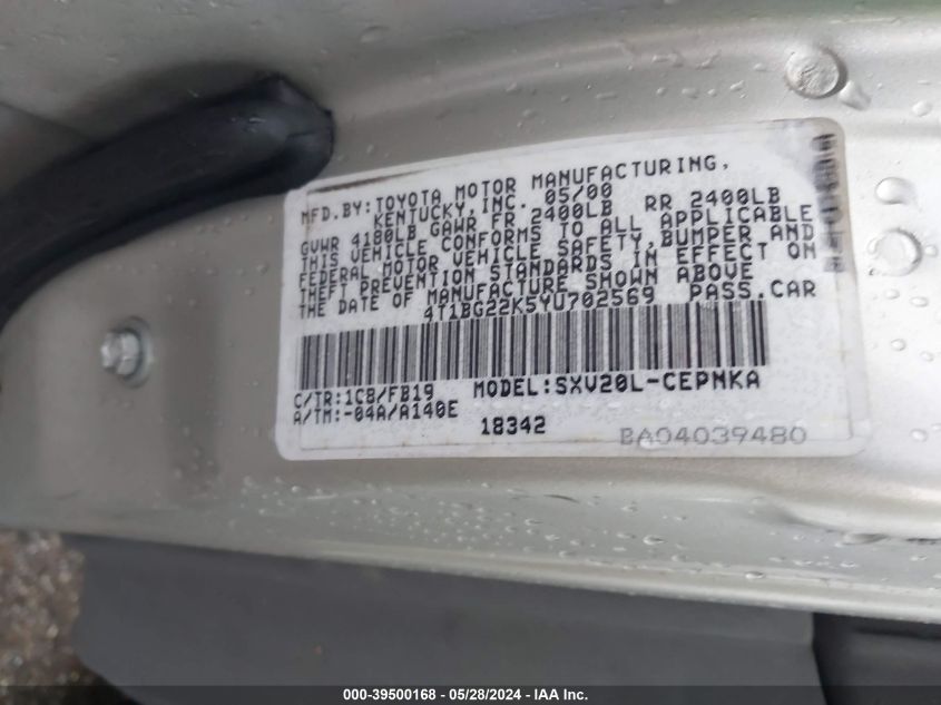 2000 Toyota Camry Le VIN: 4T1BG22K5YU70256 Lot: 39500168