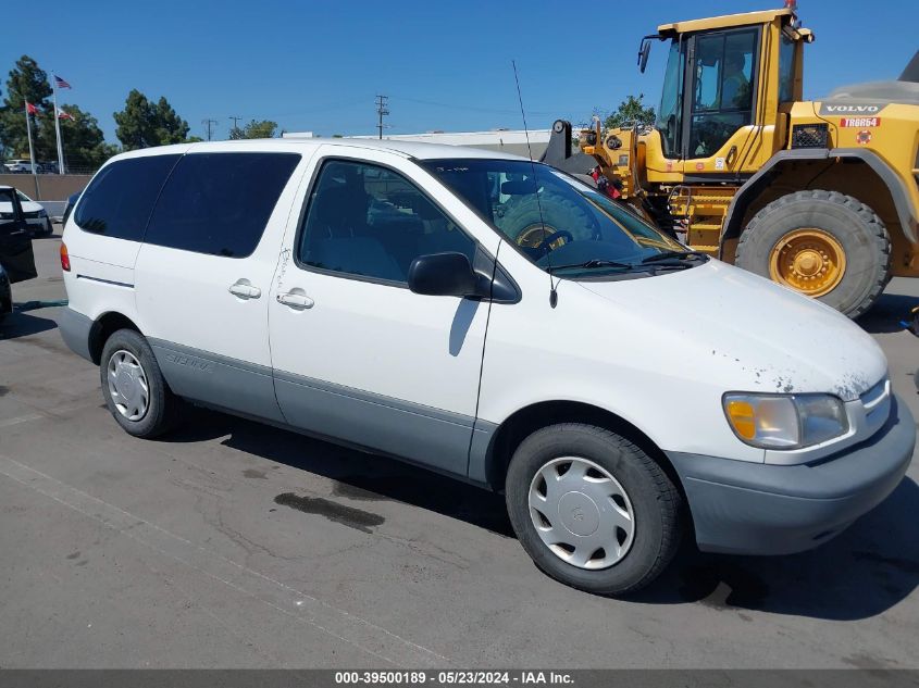 1998 Toyota Sienna Le VIN: 4T3GF13C4WU053569 Lot: 39500189