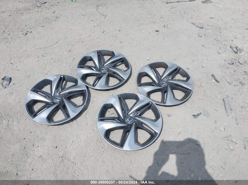 2020 Honda Civic Lx VIN: 2HGFC2F63LH585764 Lot: 39500207