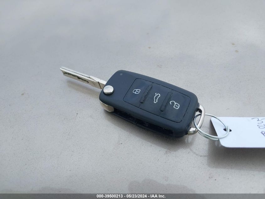 2015 Volkswagen Passat 1.8T Se VIN: 1VWBT7A33FC053717 Lot: 39500213