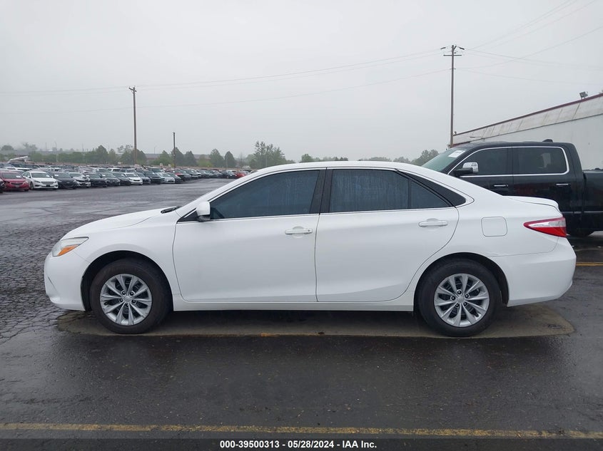 2015 Toyota Camry Le VIN: 4T1BF1FK9FU115277 Lot: 39500313