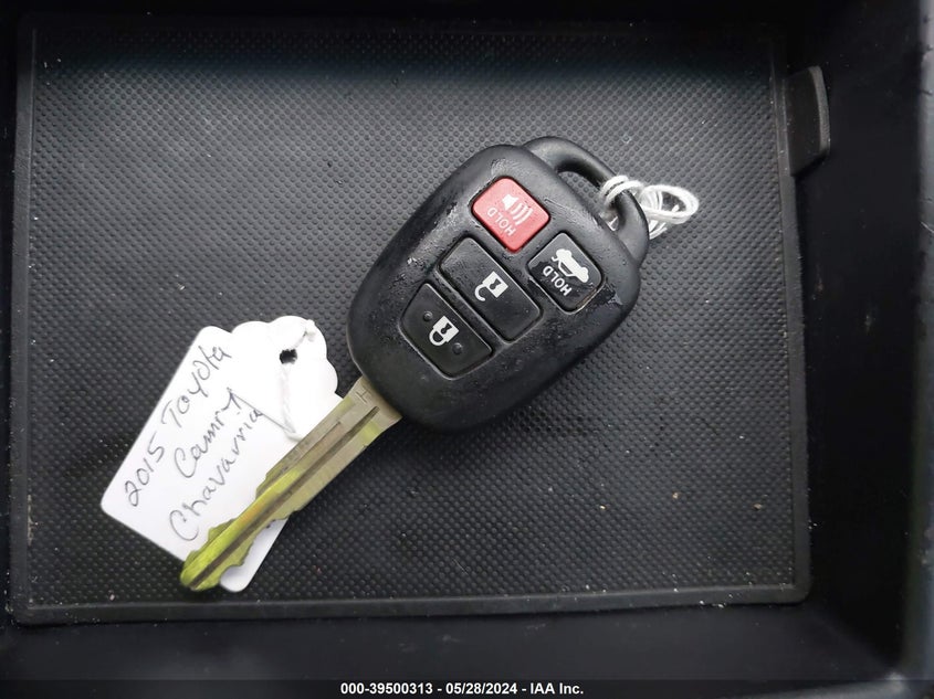 2015 Toyota Camry Le VIN: 4T1BF1FK9FU115277 Lot: 39500313