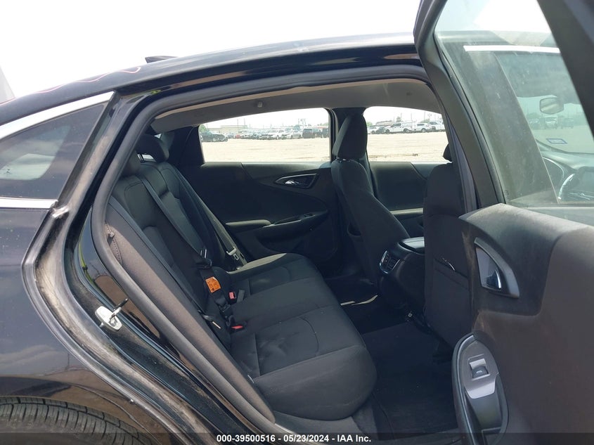 2018 Chevrolet Malibu Lt VIN: 1G1ZD5ST8JF200972 Lot: 39500516