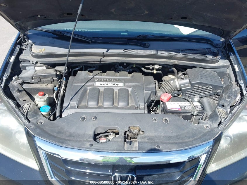 2008 Honda Odyssey Touring VIN: 5FNRL389X8B023611 Lot: 39500680