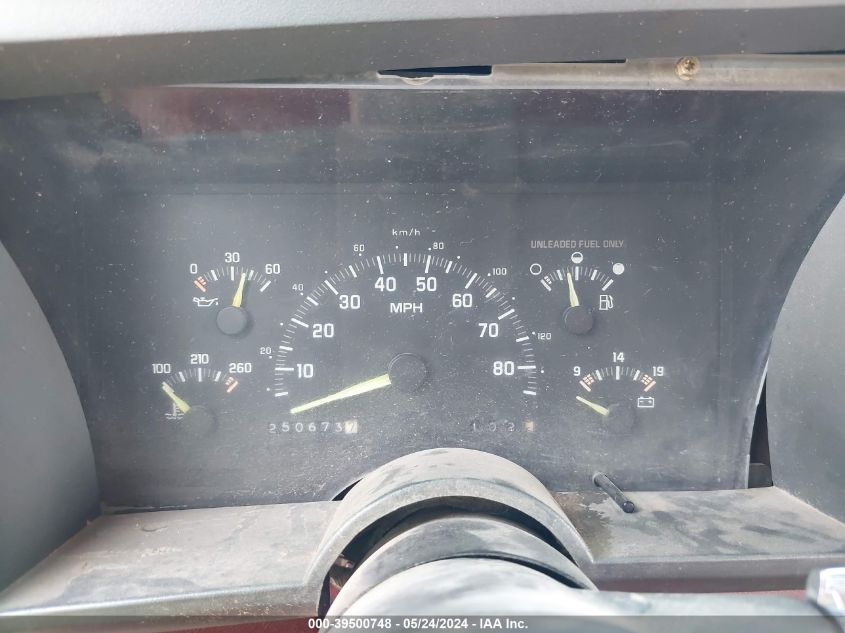 1992 Chevrolet Gmt-400 K1500 VIN: 2GCEK19K5N1123119 Lot: 39500748