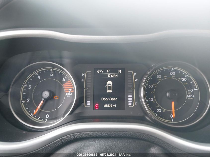 2018 Jeep Cherokee Latitude Plus 4X4 VIN: 1C4PJMLB9JD527254 Lot: 39500869