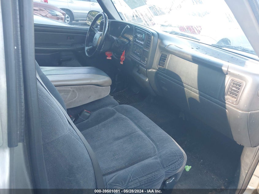 2000 Chevrolet Silverado 1500 Ls VIN: 1GCEC14V7YE353522 Lot: 39501081