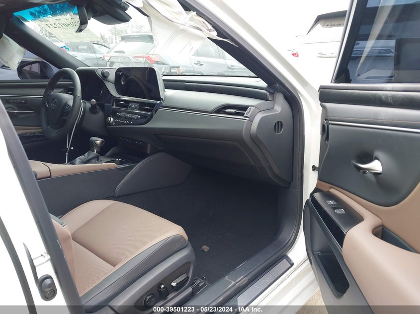2024 LEXUS ES 300H 2.5L I-4 DI, DOHC, V(VIN: 58ADA1C1XRU050696