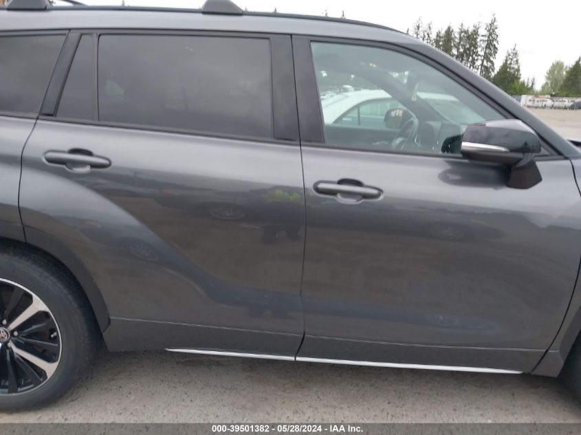 2022 TOYOTA HIGHLANDER XSE - 5TDLZRBHXNS241711