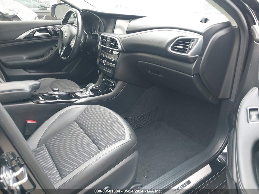 2018 Infiniti Qx30 Luxe VIN: SJKCH5CP4JA005058 Lot: 39501384