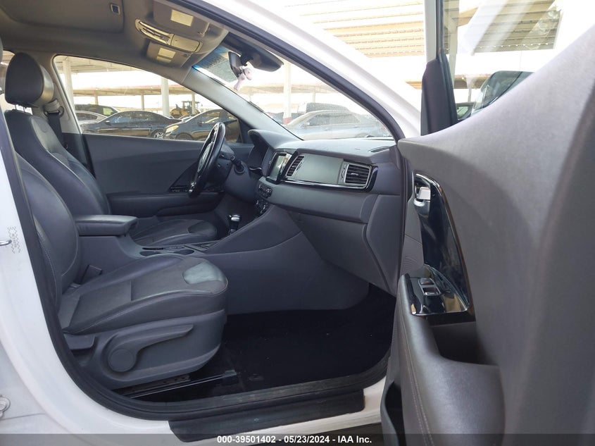 2017 Kia Niro Ex VIN: KNDCC3LC0H5079194 Lot: 39501402