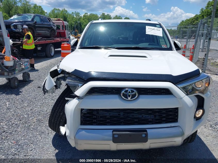 2018 Toyota 4Runner Trd Off Road VIN: JTEBU5JR9J5586771 Lot: 39501566