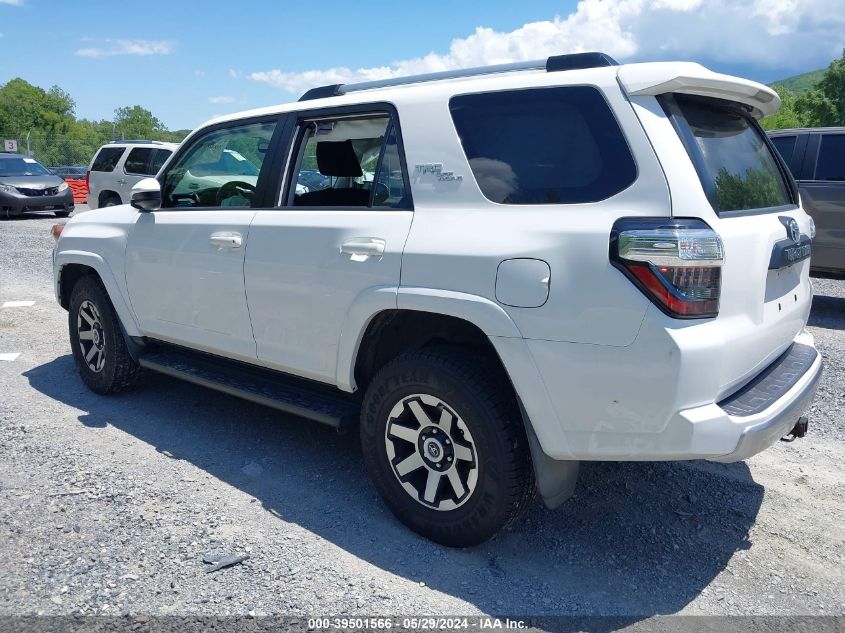 2018 Toyota 4Runner Trd Off Road VIN: JTEBU5JR9J5586771 Lot: 39501566