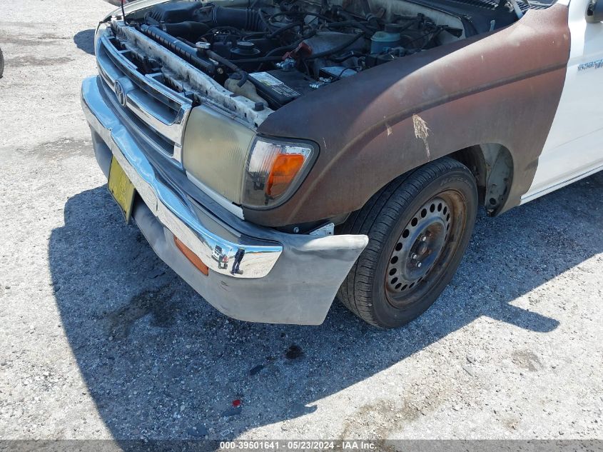 2000 Toyota Tacoma VIN: 4TANL42N1YZ573506 Lot: 39501641