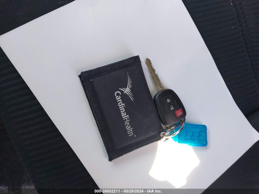 2018 TOYOTA RAV4 LE - 2T3BFREV5JW778601