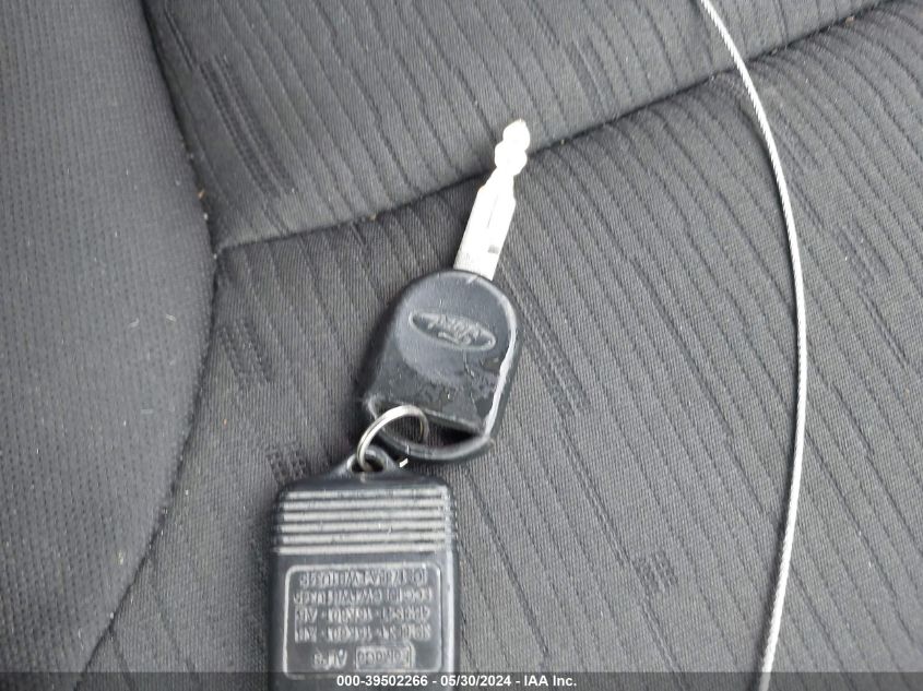 2010 Ford Focus Se VIN: 1FAHP3FN3AW284571 Lot: 39502266