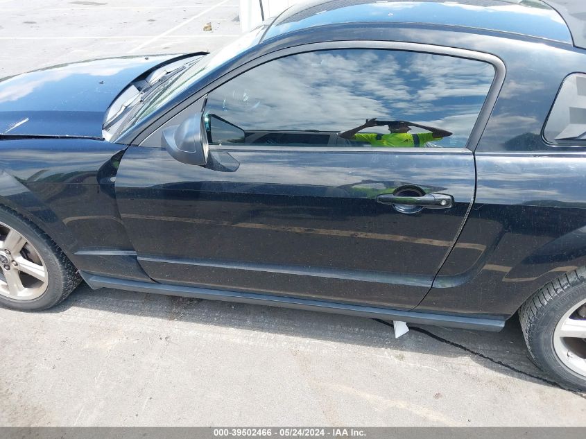 2008 Ford Mustang V6 Deluxe/V6 Premium VIN: 1ZVHT80N885141320 Lot: 39502466