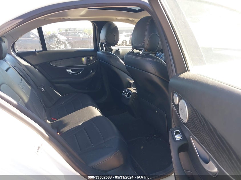 2015 Mercedes-Benz C 300 4Matic/Luxury 4Matic/Sport 4Matic VIN: 55SWF4KB5FU051758 Lot: 39502568