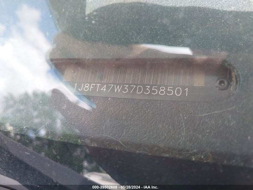 2007 Jeep Compass Sport VIN: 1J8FT47W37D358501 Lot: 39502608