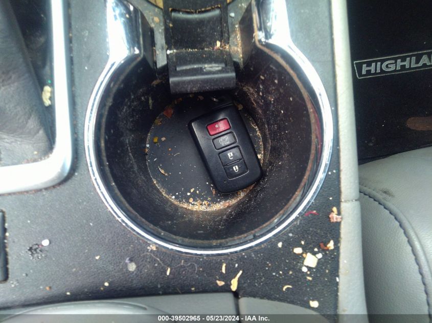 2017 Toyota Highlander Xle VIN: 5TDJZRFH1HS372712 Lot: 39502965