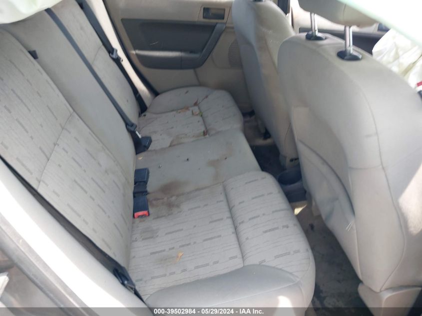 2010 Ford Focus Se VIN: 1FAHP3FN7AW103715 Lot: 39502984