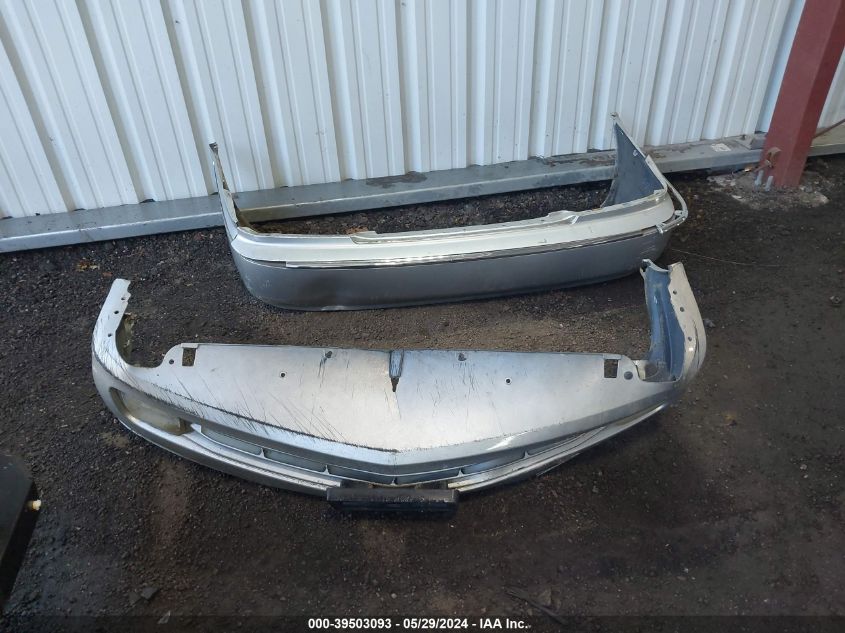 2000 Acura Rl 3.5 VIN: JH4KA9657YC003922 Lot: 39503093