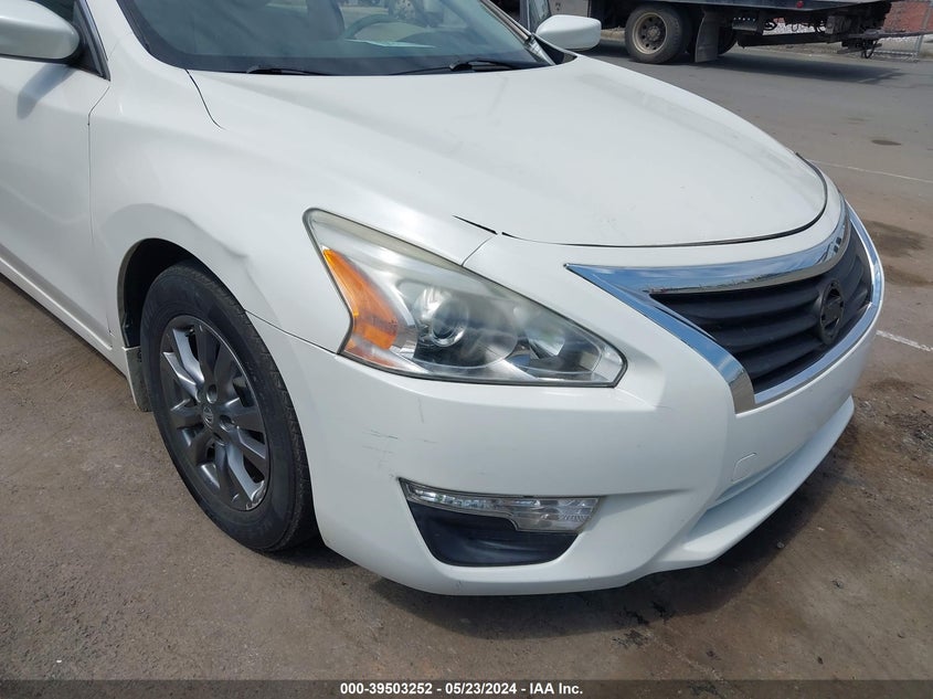 2015 Nissan Altima 2.5 S VIN: 1N4AL3AP0FN360637 Lot: 39503252