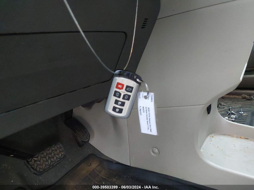 2020 Toyota Sienna Xle VIN: 5TDYZ3DC0LS029577 Lot: 39503399