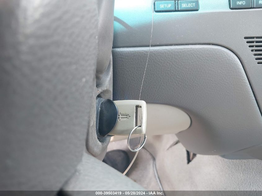 2007 Lincoln Town Car Signature Limited VIN: 1LNHM82W77Y631875 Lot: 39503419