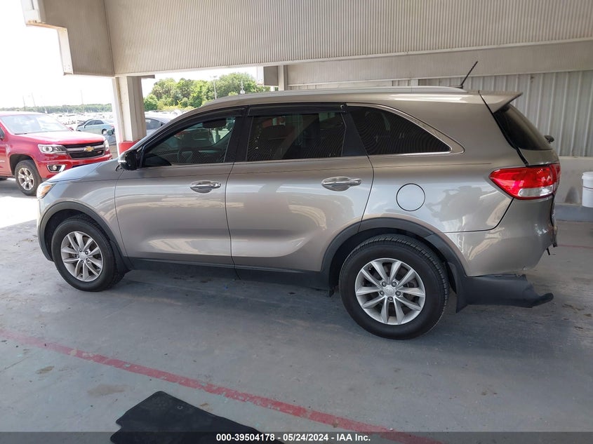 2017 Kia Sorento 2.4L Lx VIN: 5XYPG4A30HG241346 Lot: 39504178