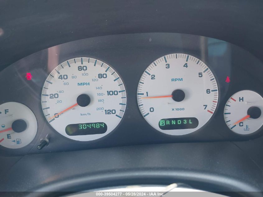 2001 Dodge Grand Caravan Sport VIN: 2B4GP44311R298049 Lot: 39504277