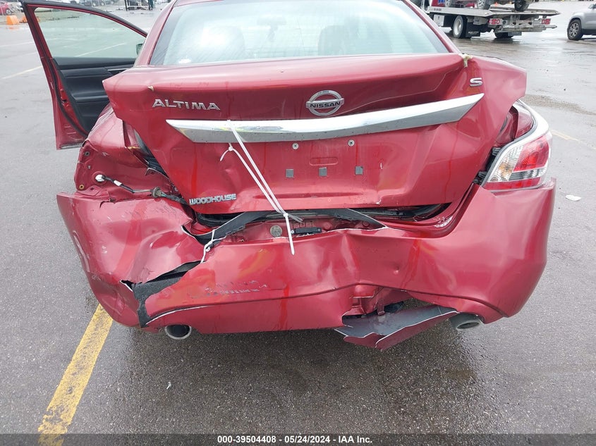 2015 Nissan Altima 2.5 S VIN: 1N4AL3AP6FN882687 Lot: 39504408