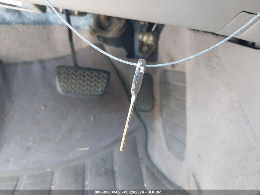 2004 Toyota Camry Le VIN: 4T1BE32K84U315262 Lot: 39504502