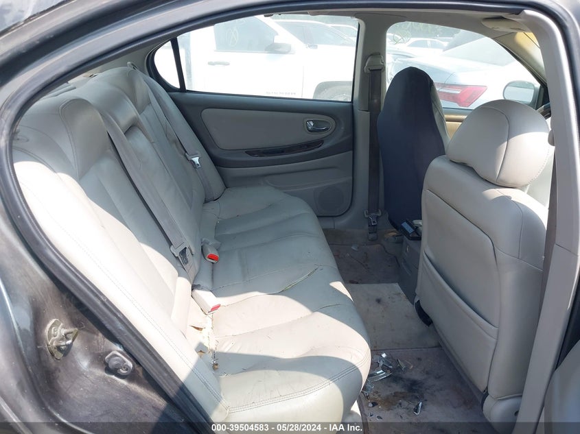 2000 Nissan Maxima Gle/Gxe/Se VIN: JN1CA31D0YT550065 Lot: 39504583